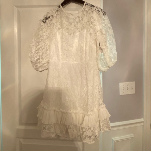 Showpo Leilei Dress in White - Picture 4 of 4